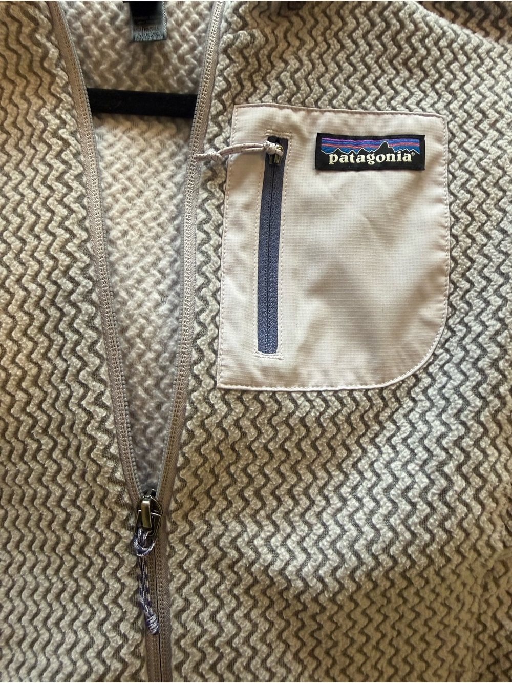 Patagonia Light Lavender R1 Air Full-Zip Women’s Hooded Jacket - Picture 4 of 5